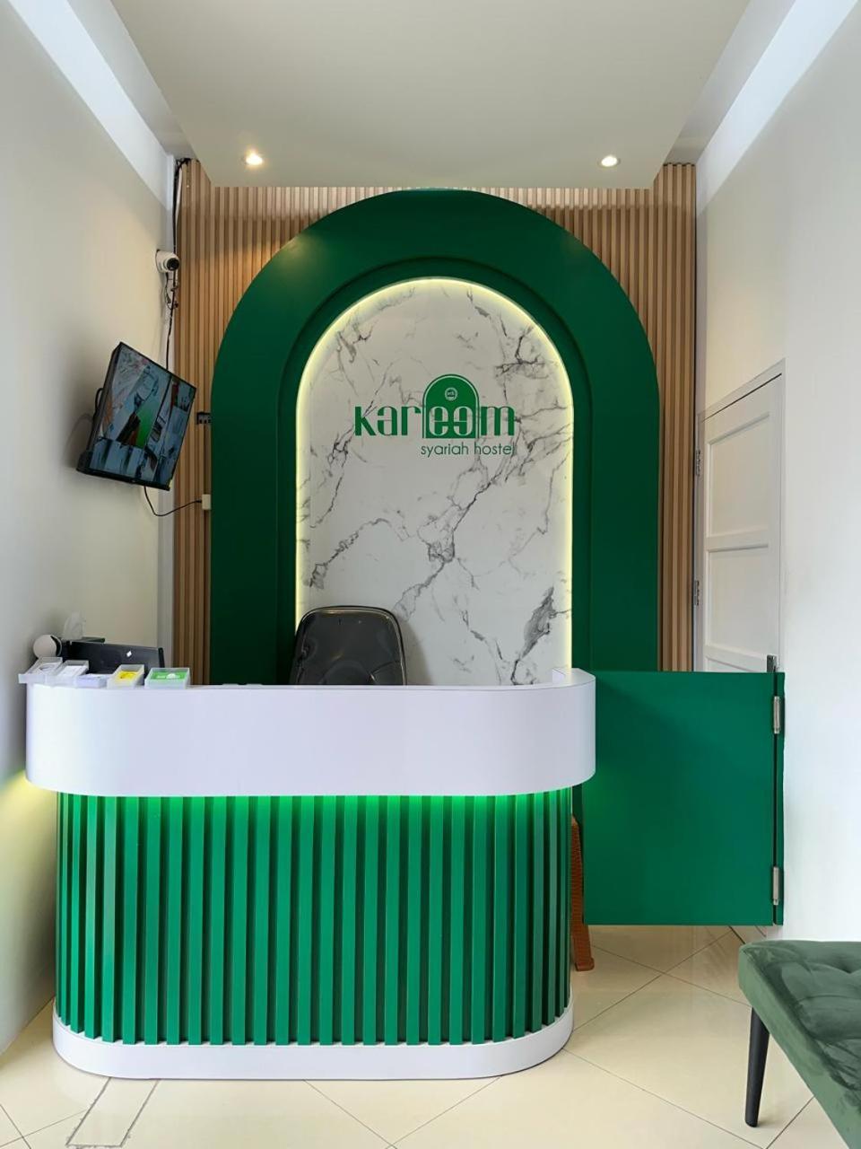 Kareem Syariah Hostel Bukittinggi Exterior foto
